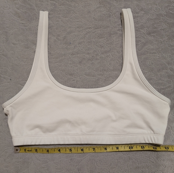 NWOT - Medium - Aritzia - TNA - Bra Top in White - Picture 3 of 4